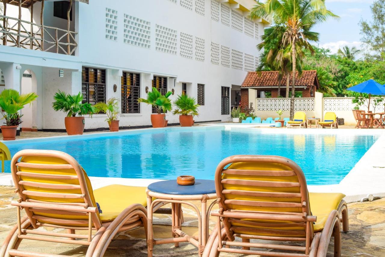 Kahama Hotel Mombasa Бамбури Экстерьер фото